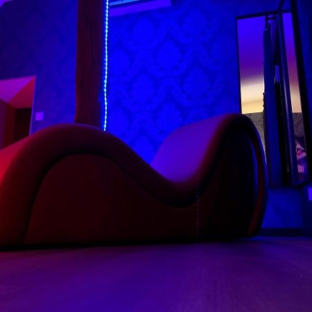 Love Room Avec Jacuzzi Prive Bonnetable Ngoại thất bức ảnh