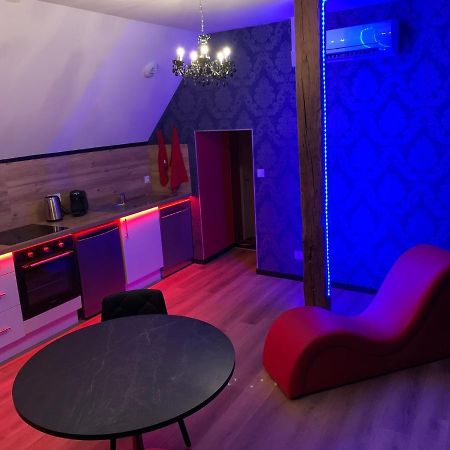 Love Room Avec Jacuzzi Prive Bonnetable Ngoại thất bức ảnh