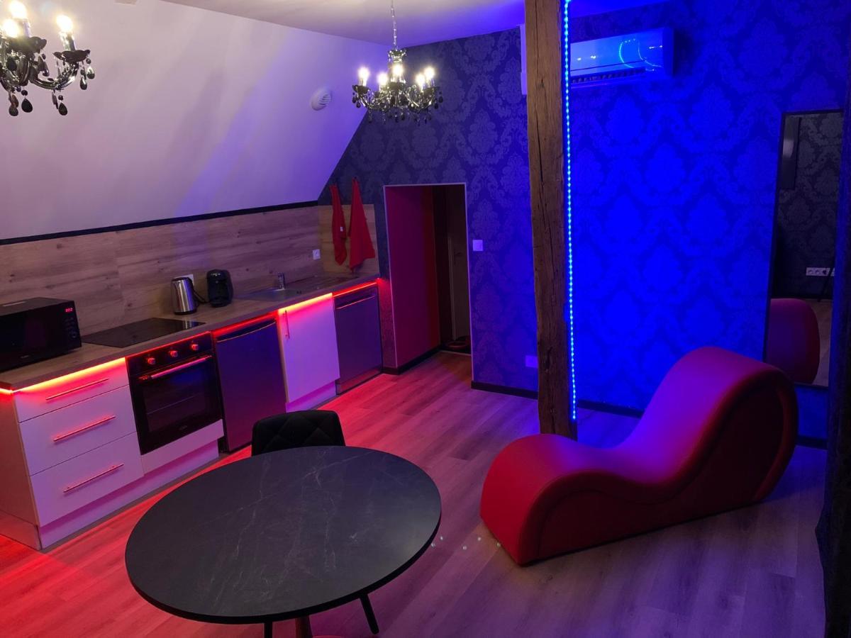 Love Room Avec Jacuzzi Prive Bonnetable Ngoại thất bức ảnh