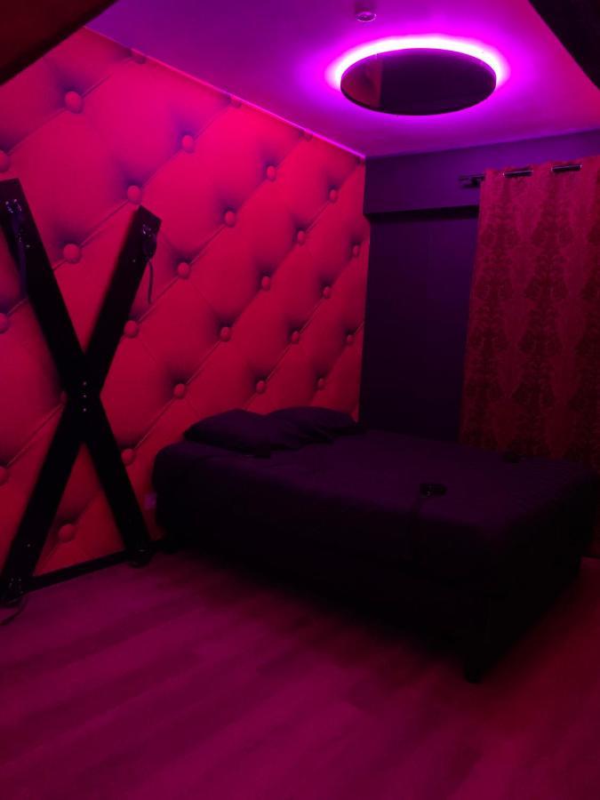 Love Room Avec Jacuzzi Prive Bonnetable Ngoại thất bức ảnh